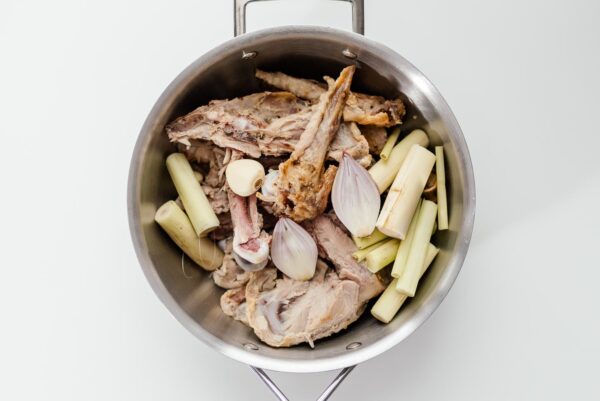 making leftover turkey stock | www.iamafoodblog.com
