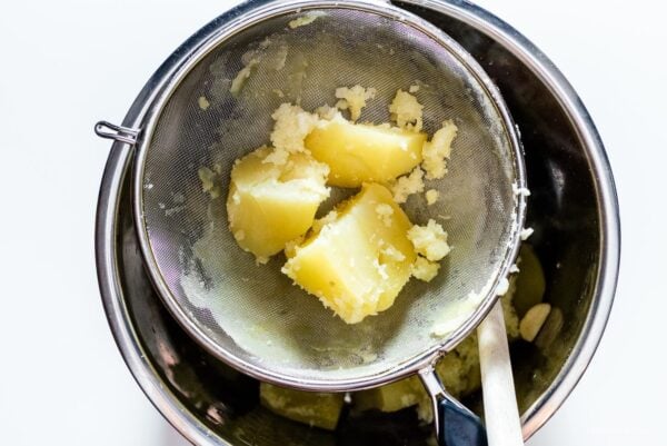 best way to mash potatoes | www.iamafoodblog.com