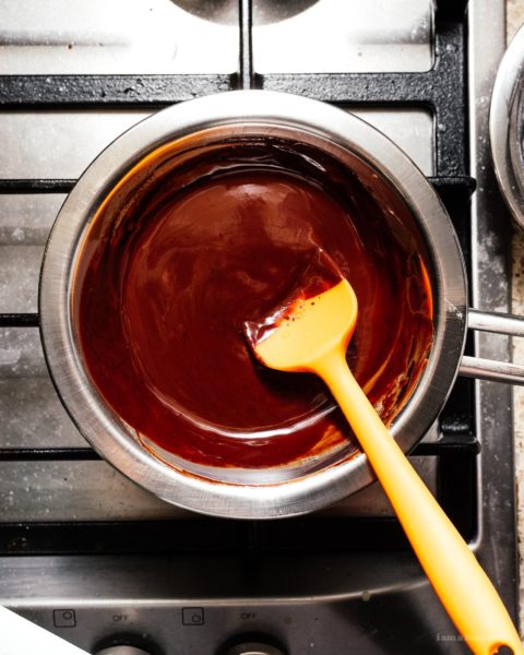 This is going to be the best French toast you’ll ever eat! Cure your churro and French toast cravings with these golden brown crispy French toast sticks dipped in cinnamon and sugar. Dark chocolate dipping sauce not optional! #breakfast #brunch #recipes #frenchtoast #churros #cinnamonsugar #frenchtoaststicks