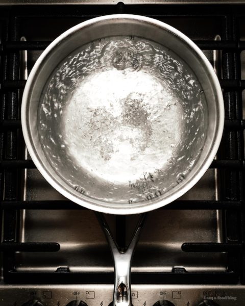 Creamy, spicy, comforting hatch green chile mac and cheese. Perfect for warming you up the coming fall days. #macandcheese #dinner #dinnerrecipes #cheese #comfort #comfortfood #hatchchile #greenchile