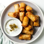 Do you like your wonton soupy or crunchy? Hatch green chile wonton two ways! #greenchile #wonton #hatchchile