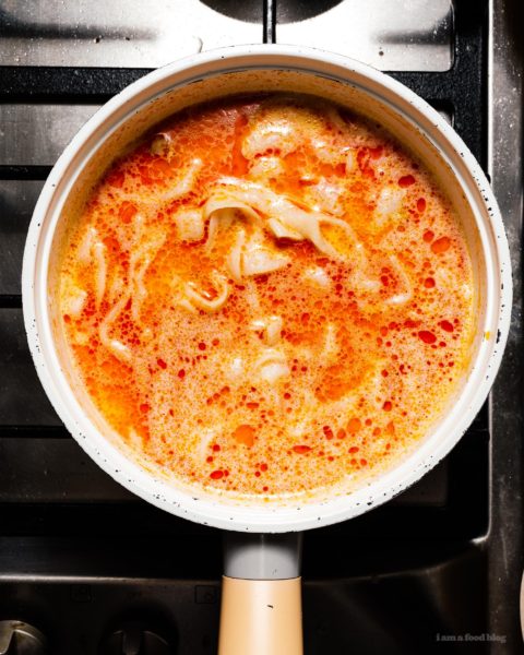 low carb keto-friendly thai red curry shirataki noodle soup #soup #thai #recipes #shirataki #curry #keto #lowcarb #keto recipes