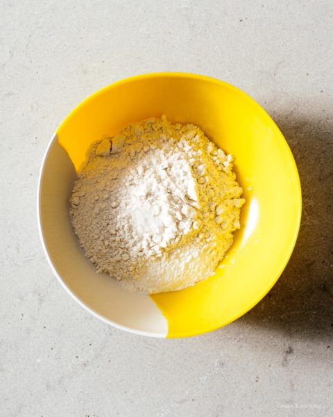 Discover ALL the crispy edges, soft and gooey chocolate, and brown sugar goodness in this vegan chocolate chip cookies recipe. #vegan #chocolatechip #chocolate #chocolatechipcookie #recipe #recipes #veganrecipe