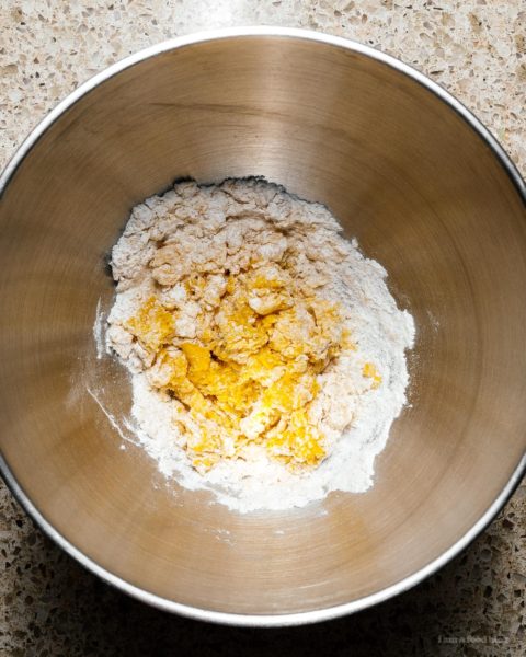 Fresh pasta at home is easier than you think. This easy almost-no-work recipe will show you how to make pasta as good as the fancy Italian place in town. | www.iamafoodblog.com