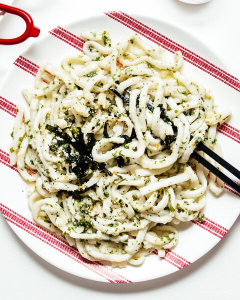 Everything Bagel Pesto Stir Fry Yaki Udon | www.iamafoodblog.com