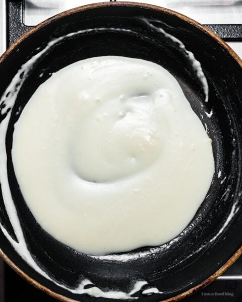 Super Creamy Cacio e Pepe Style Pasta | www.iamafoodblog.com