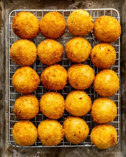 How to make Cheesy Potato Balls | www.iamafoodblog.com