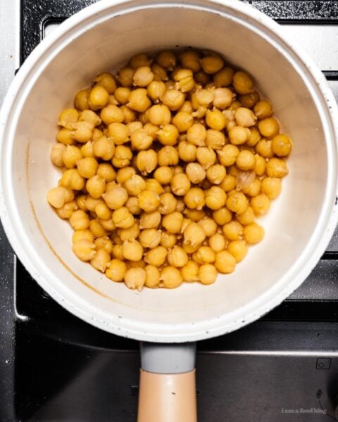 Super Easy Smooth and Creamy Hummus Recipe | www.iamafoodblog.com