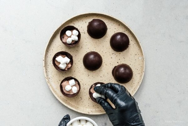 filling hot chocolate bombs | www.iamafoodblog.com