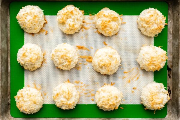 coconut macaroons | www.iamafoodblog.com