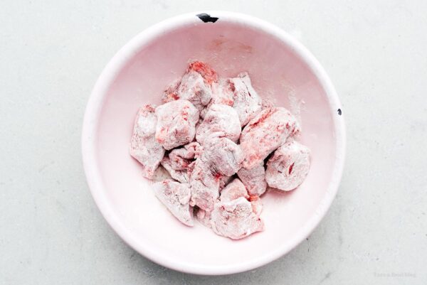 beef tossed in flour | www.iamafoodblog.com