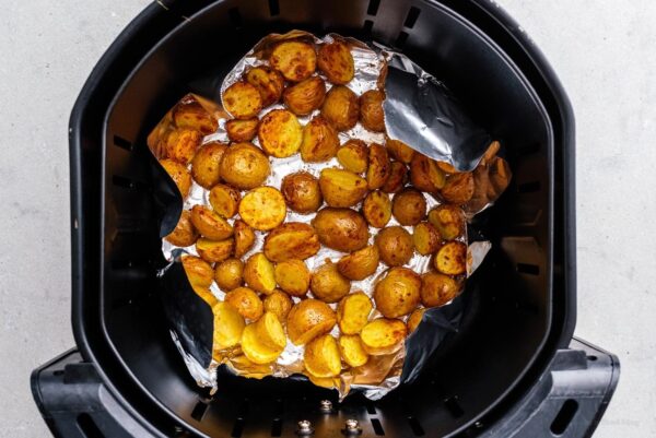air fryer potatoes | www.iamafoodblog.com
