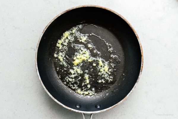 sauteing ginger and garlic | www.iamafoodblog.com