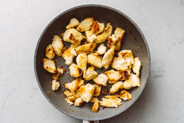 Homemade garlicky croutons | www.iamafoodblog.com
