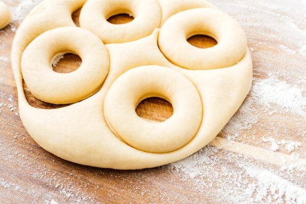 cutting donuts | www.iamafoodblog.com