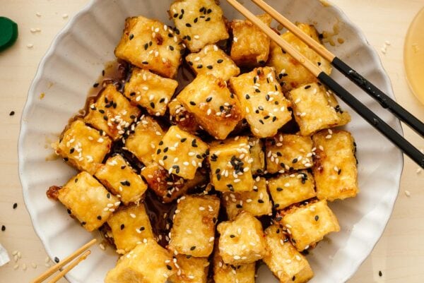 honey garlic tofu bites | www.iamafoodblog.com
